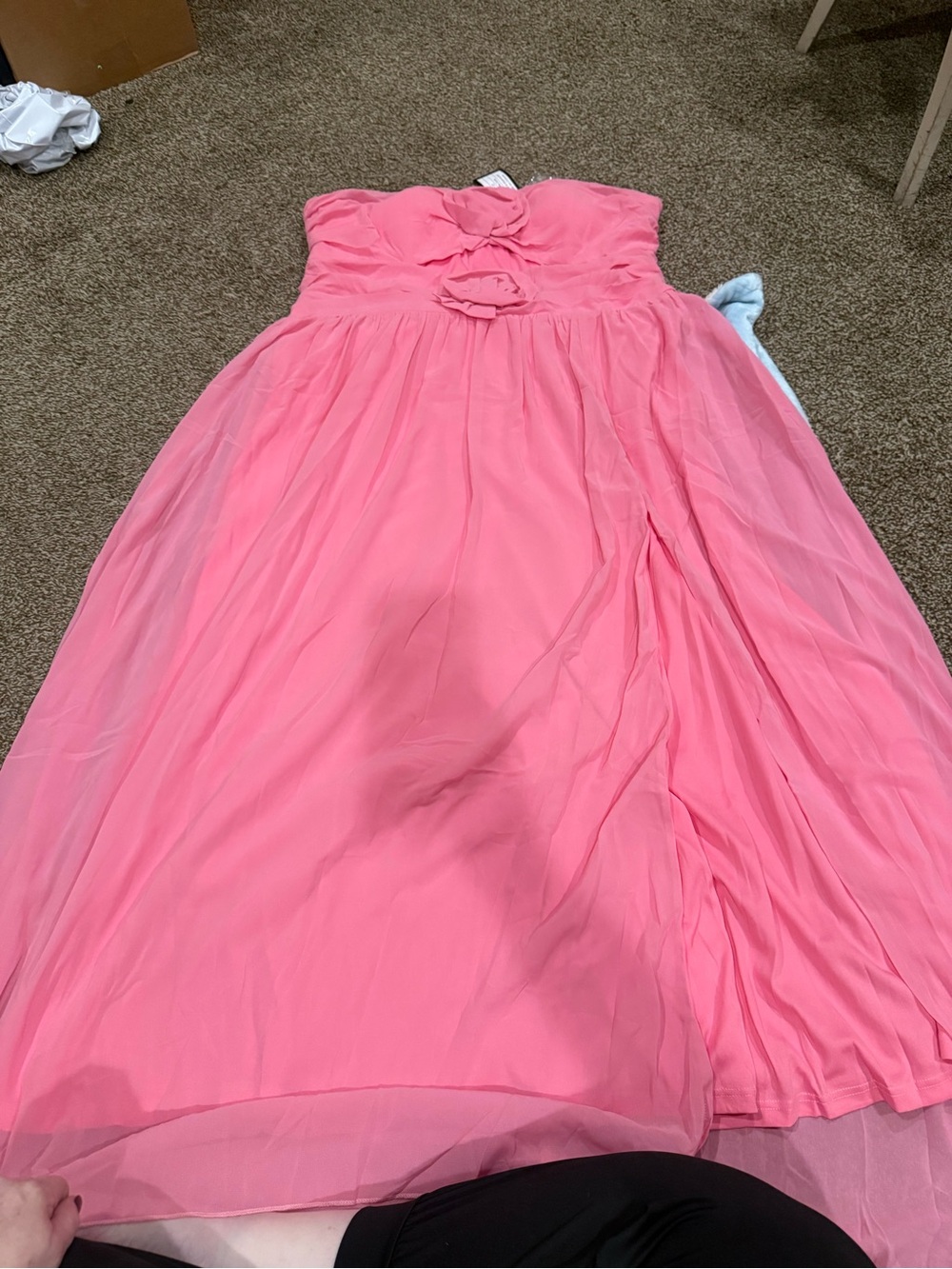 Woman’s Strapless Pink Chiffon Dress